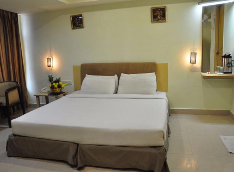 Super Townhouse Ameerpet Balkampet Road Hyderabad Exterior photo